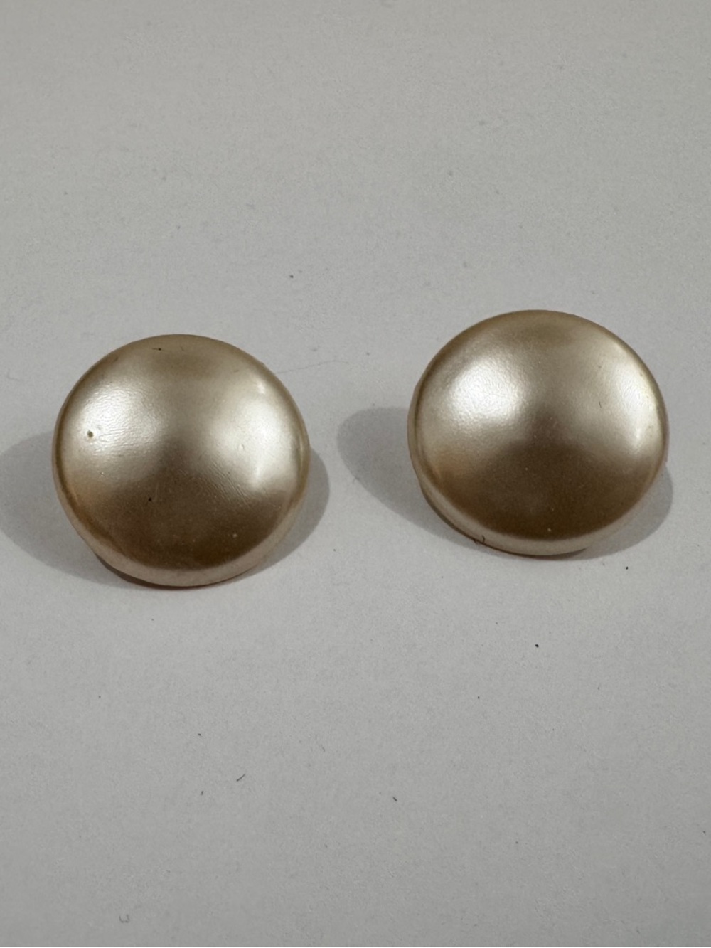 Vintage Pearl-Tone Round earrings